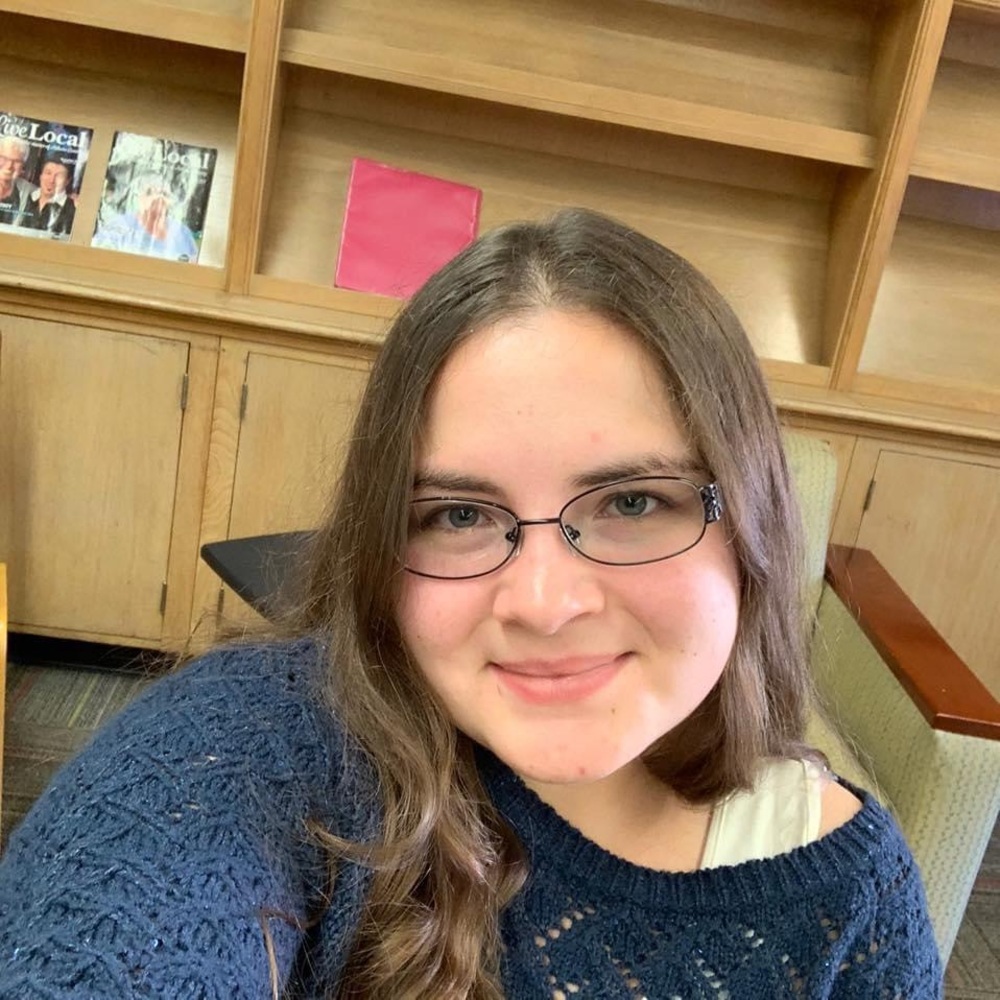 Meet your Posher, Alexis